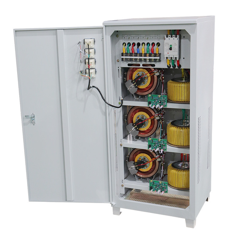 80KVA 3단계 산업 전압 안정기 자동 전압 조절기 380VAC 400VAC 서보 모터